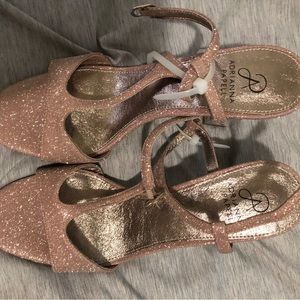 Brand new heels 😍🥰